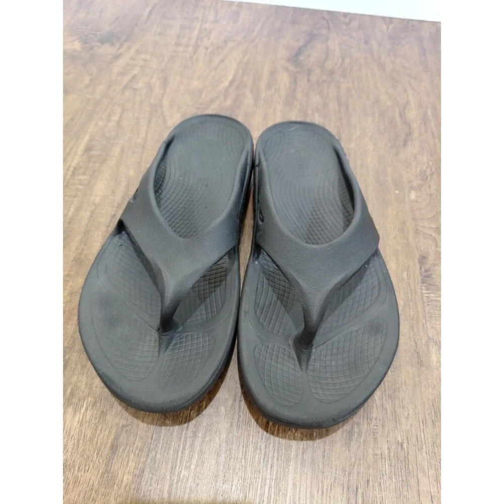 OOFOS OOriginal Recovery Sandals Black Mens 7 Womens Size 9EU Flip Flops Thong